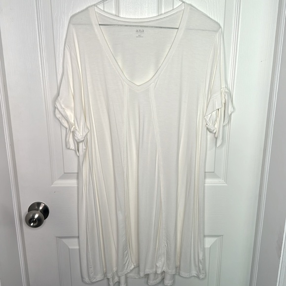 NWOT a.n.a. Short Sleeve Tunic Top - Picture 1 of 6